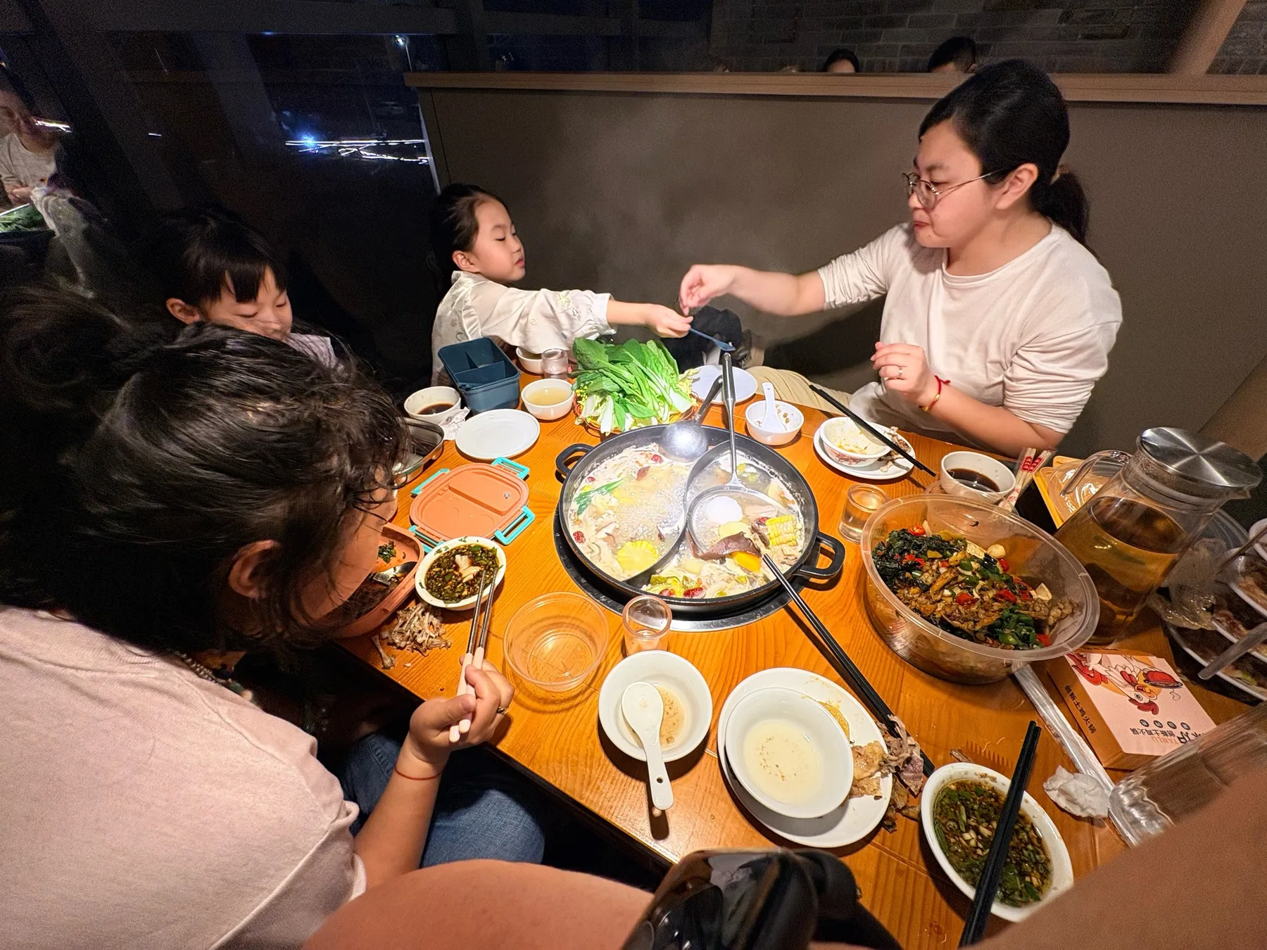 Photo 3 from Tan Lu Innovative Free-Range Chicken Hotpot (Jialecheng Store)