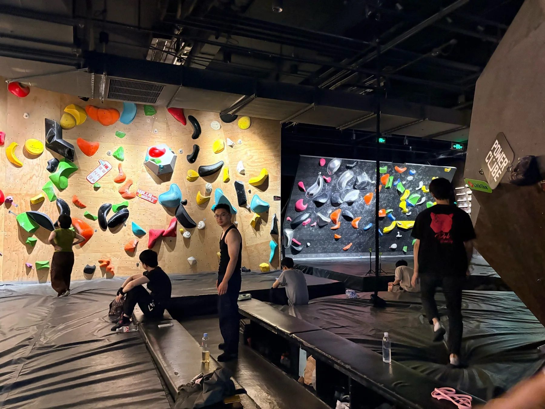 Photo 4 from HEY BOULDERING (Greenland Bund Center Store)