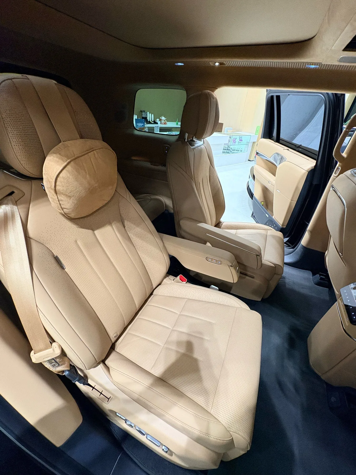 Photo 3 from XPeng Motors Foshan Nanhai Pingzhou Sales Center