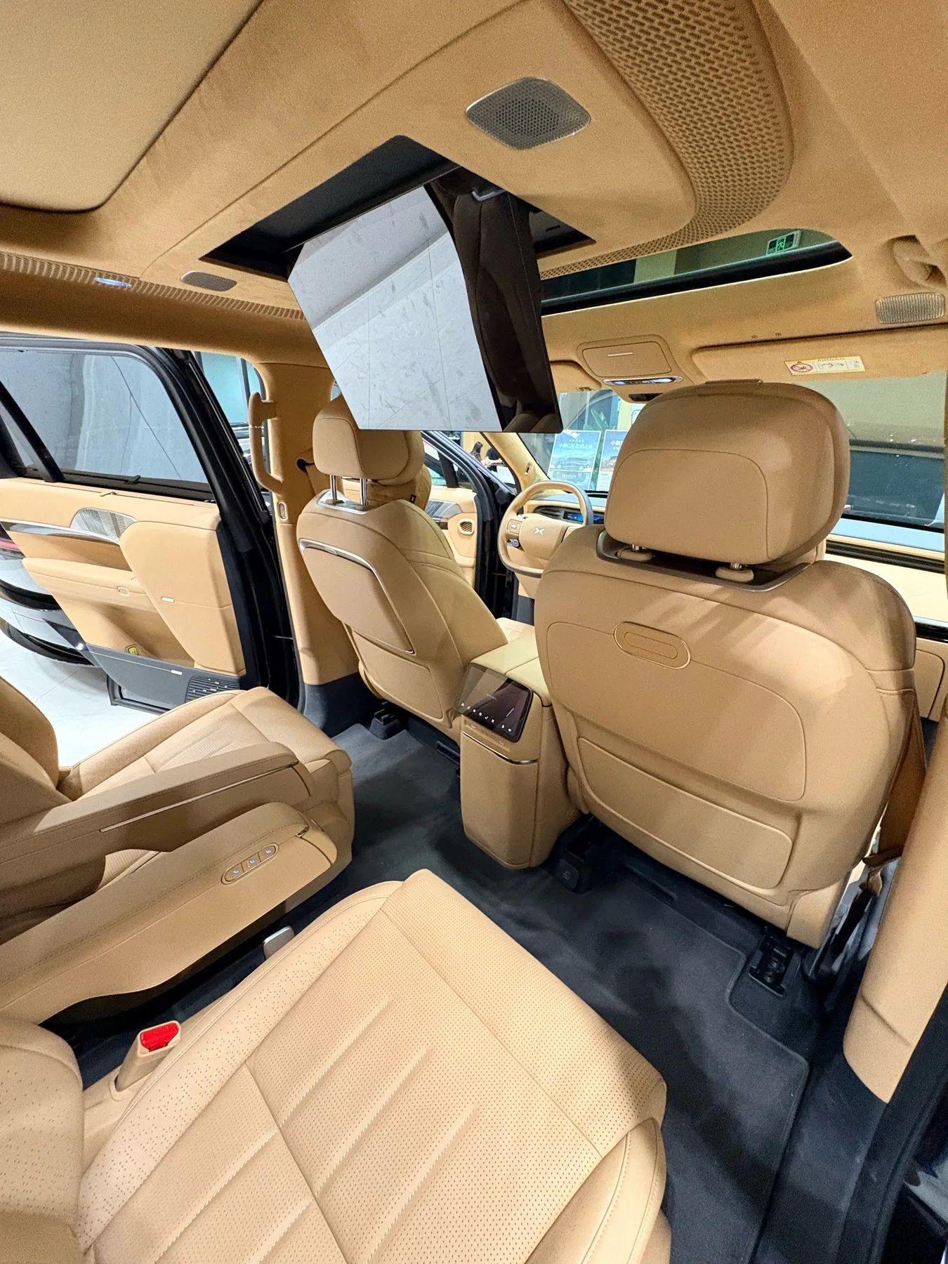 Photo 4 from XPeng Motors Foshan Nanhai Pingzhou Sales Center