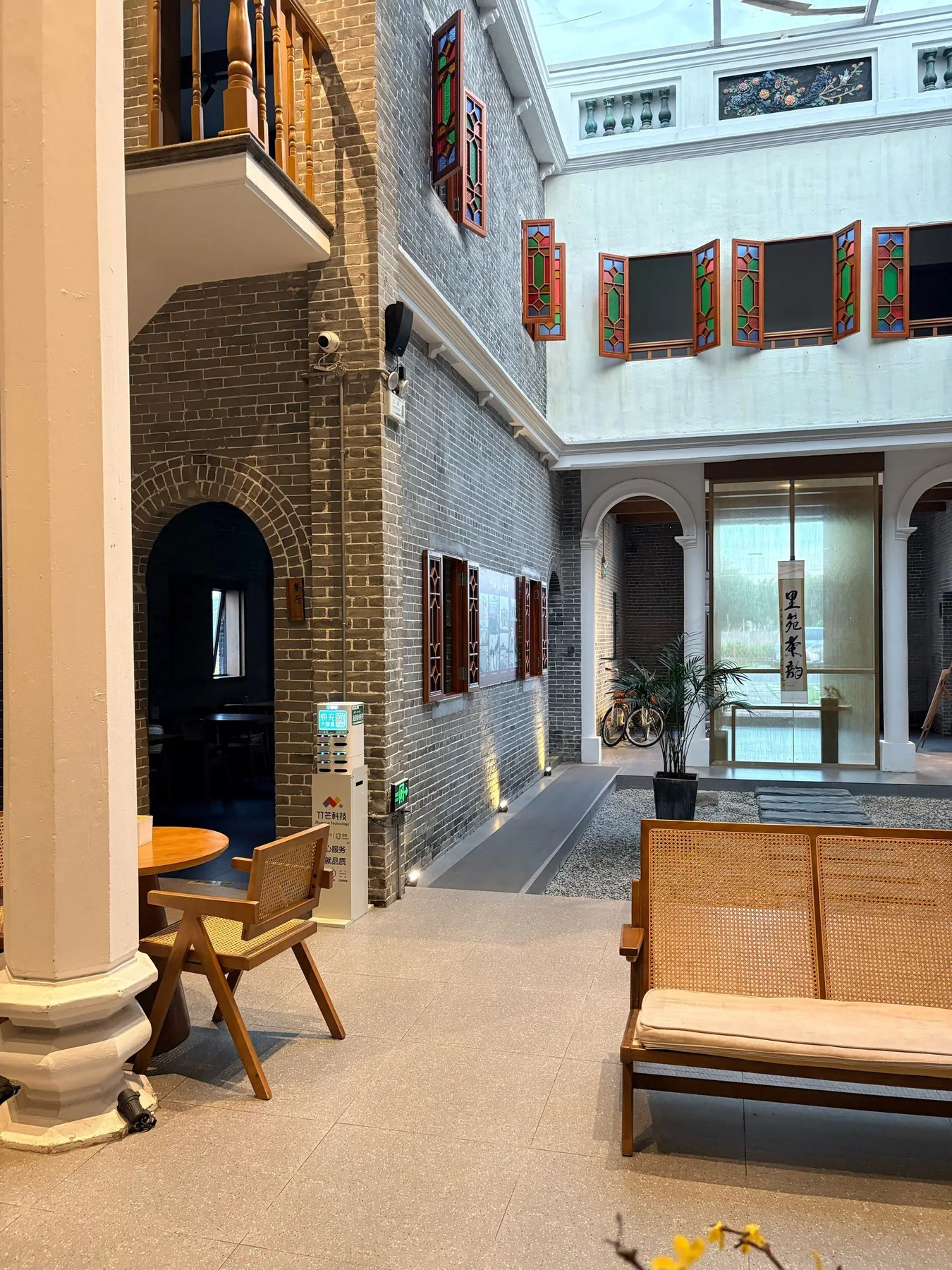 Photo 3 from Liyuan Daoxiang Diaolou Boutique Cultural Homestay (Kaiping Chikan Ancient Town Branch)